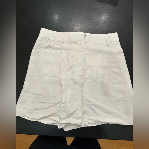 Aritzia Wilfred Effortless White Linen Shorts - Picture 1 of 4